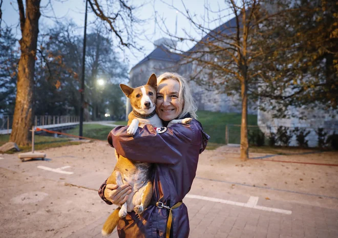 Vedno in do zadnjega se bom pogumno zavzemala za vse ljudi, obljublja Sabina Senčar: &raquo;S položaja predsednika imaš za to neskončno možnosti.&laquo;

FOTO: Jože Suhadolnik/DELO
