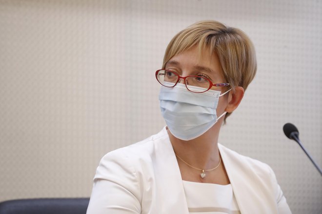 Predsednica upravnega odbora ZZZS sindikalistka Irena Ilešič Čujovič opozarja, da potrebuje zdravstvena blagajna proračunsko varovalko. FOTO: Leon Vidic/Delo
