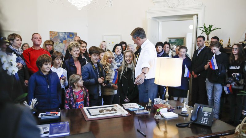 Fotografija: Borut Pahor je dneve odprtih vrat uvedel v prvem letu svojega prvega mandata, predsedniško palačo je v okviru tega obiskalo že 27.000 ljudi. FOTO: Uroš Hočevar

