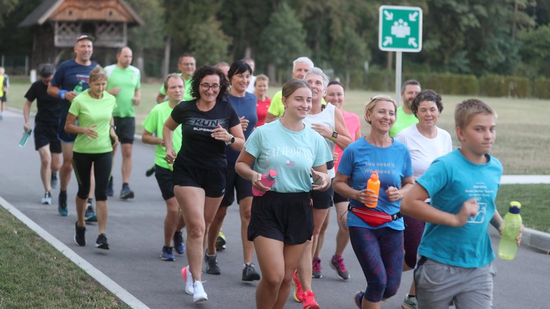 Fotografija: Nekateri tekači so se na letošnji ljubljanski maraton pripravljali avgusta tudi na Brdu pri Kranju. FOTO: Dejan Javornik
