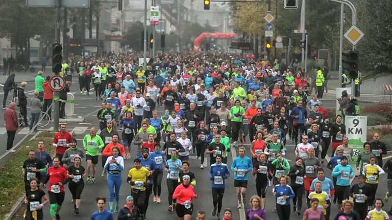 Fotografija: Prizor z lanskega ljubljanskega maratona. FOTO: Blaž Samec
