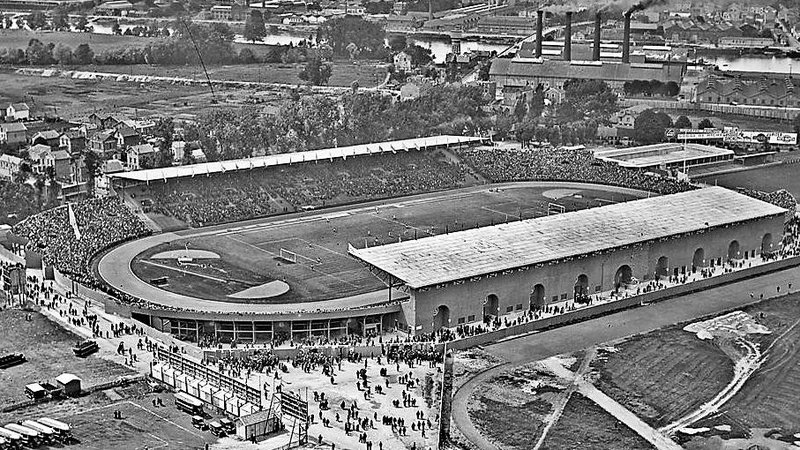 Fotografija: Štadion Colombes v Parizu, ki je gostil finalno tekmo SP 1938. FOTO: Wikipedia
