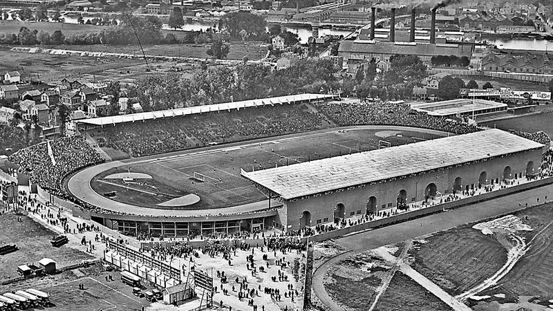 Fotografija: Štadion Colombes v Parizu, ki je gostil finalno tekmo SP 1938. FOTO: Wikipedia