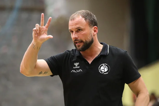 Uroš Zorman je kaznovan s tekmo prepovedi vodenja Trima v državnem prvenstvu. FOTO: Trimo Trebnje
