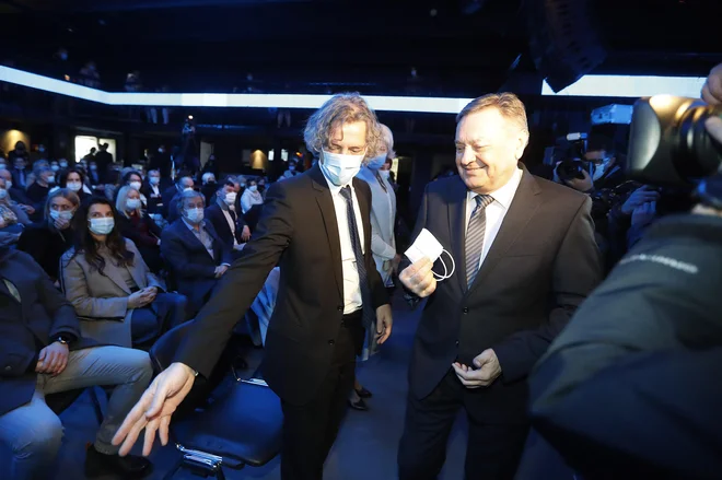 Metuljev učinek v primeru parlamentarnih volitev bi se lahko pokazal z visoko udeležbo na jutrišnjih predsedniških volitvah. Za dober rezultat na lokalnih volitvah pa se bo moralo Gibanje Svoboda bolj potruditi. FOTO: Leon Vidic