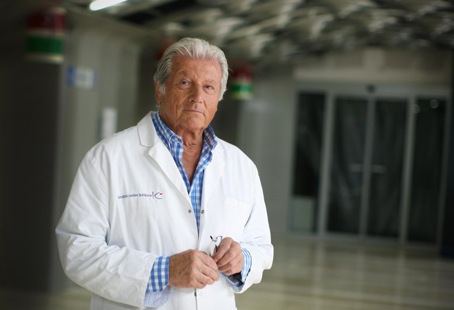 Vinko Dolenc, svetovno znani nevrokirurg. FOTO: Jure Eržen/Delo
