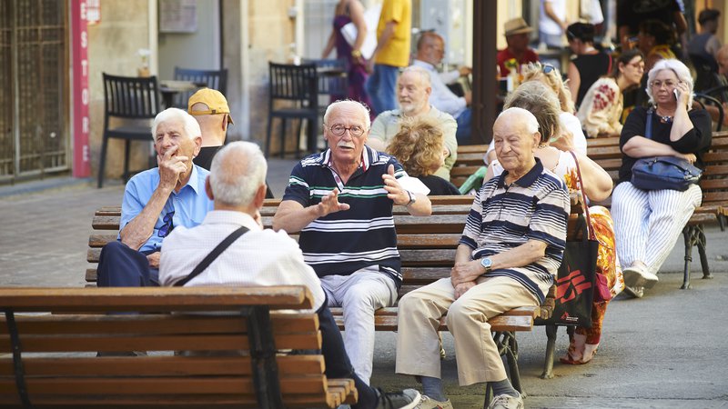 Fotografija: Zvišanje pokojnin za 4,5 odstotka bi vlada uveljavila že prihodnji mesec. Foto Primož Zrnec
