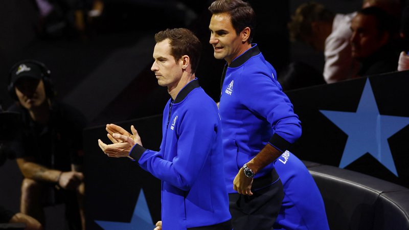 Fotografija: Andy Murray in Roger Federer sta prijatelja tudi zunaj igrišč. FOTO: Andrew Boyers/Reuters

