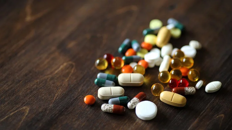 Čezmerna uporaba multivitaminov je lahko škodljiva, vendar jih nekatere skupine ljudi še vedno potrebujejo, poudarjajo strokovnjaki. FOTO: Arhiv Poleta/Shutterstock