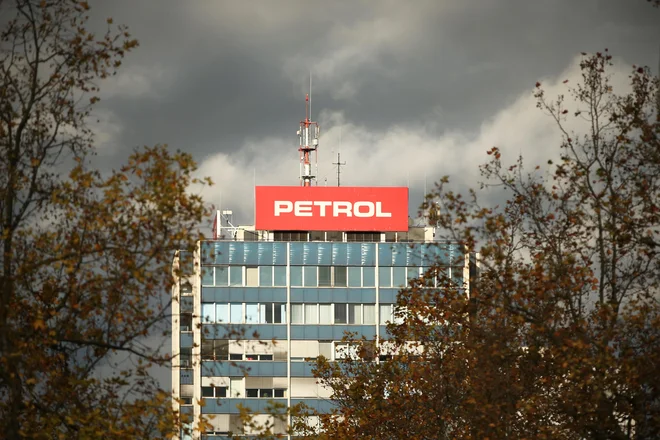V Petrolu si želijo, da hrvaška vlada uvede ukrepe, ki bodo enakomerno porazdelili breme draginje med vse deležnike. FOTO: Jure Eržen/Delo
