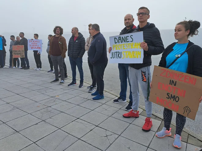 Zaposleni v Tušu ne izključujejo stavke, če dogovora do 15. decembra ne bo. FOTO: Špela Kuralt/Delo
