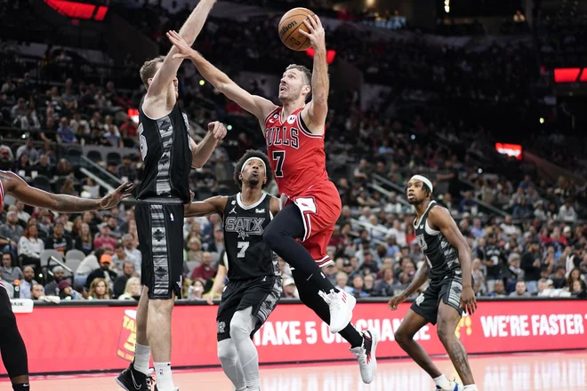 Veteran lige NBA in organiozator igre pri Chicagu Goran Dragić v San Antoniu ni oksuil slasti zmage. FOTO: Scott Wachter/Usa Today Sports