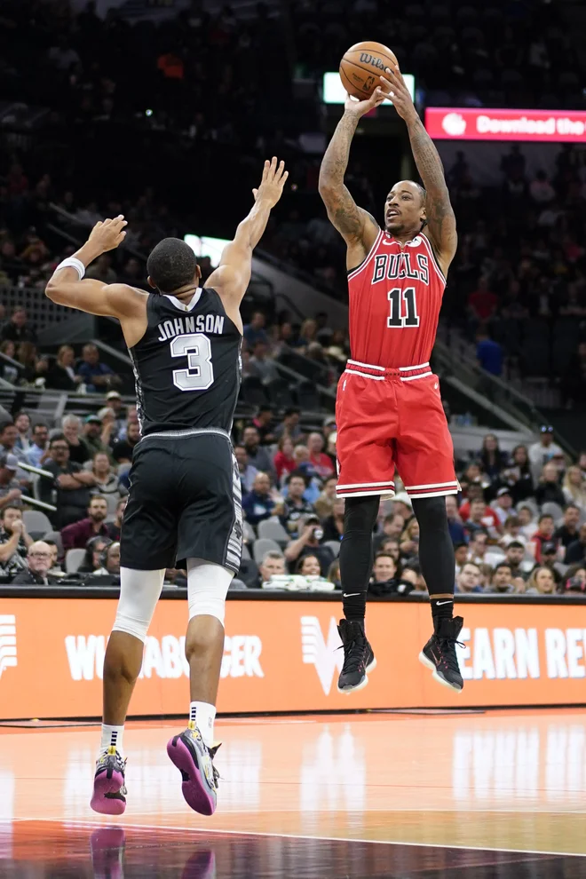 Chicagov košarkar DeMar DeRozan je prišel v družbo 50 igralcev v ligi NBA, ki so dosegli 20.000 točk ali več. FOTO: Scott Wachter/Usa Today Sports
