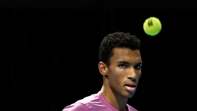 Fotografija: Felix Auger-Aliassime ima v rokah zelo dobre karte. FOTO: Gabriel Monnet/AFP