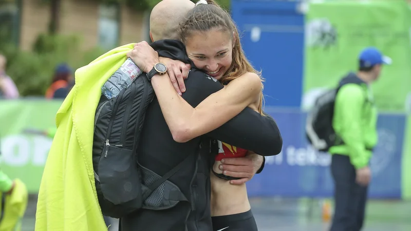 Fotografija: Dober trener teka je tisti, ki bo poskušal športnika naučiti, kar zna, in mu pomagal razumeti, zakaj izvaja določen trening. FOTO: Jože Suhadolnik
