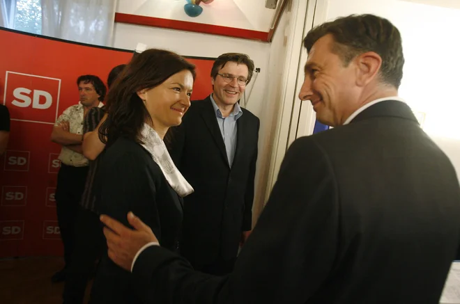 Borut Pahor je pred leti v SD pripeljal Tanjo Fajon, zdaj se bo z njo in njenimi sodelavci pogovarjal o tem, ali ga bodo spet spustili v strankarske vrste. FOTO: Leon Vidic
