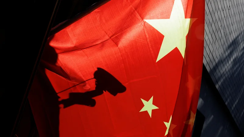 Fotografija: V Pekingu na obisku največja trgovinska delegacija od začetka pandemije. FOTO: Thomas Peter/Reuters