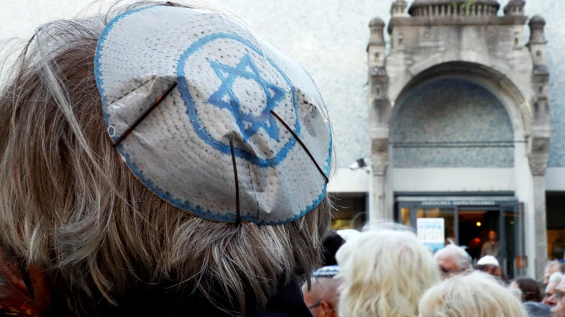 Fotografija: Nemški Judje se ukvarjajo z vprašanjem, kako zajeziti antisemitizem v državi. FOTO: Fabrizio Bensch/Reuters
