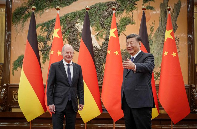  Xi Jinping in Olaf Scholz v Pekingu, 4. novembra 2022. FOTO: Kay Nietfeld/Afp
