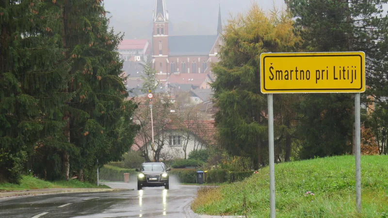 V Šmartnem pri Litiji je tik pred volitvami izbruhnila afera, povezana z lokalnim časopisom Krajevne novice. FOTO:&nbsp;Bojan Rajšek/Delo
