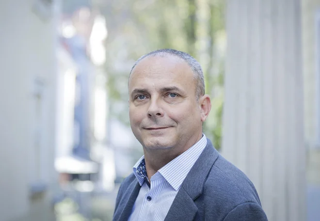V svetniškem klubu SDS v mestnem svetu smo vedno podpirali gradnjo neprofitnih stanovanj in glasovali za načrte izgradnje stanovanj, ki jih je predlagal občinski stanovanjski sklad, pravi Igor Horvat. Foto Jože Suhadolnik

