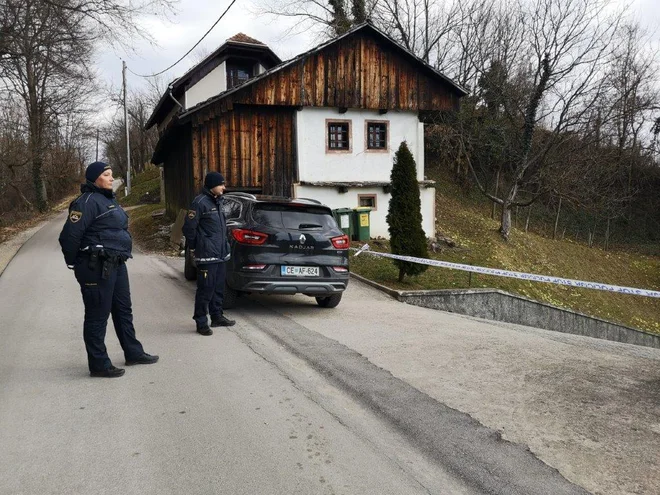 Pomočnika sodnega izvršitelja sta prišla po zarubljeni avto in ostala brez življenja. FOTO: Mojca Marot
