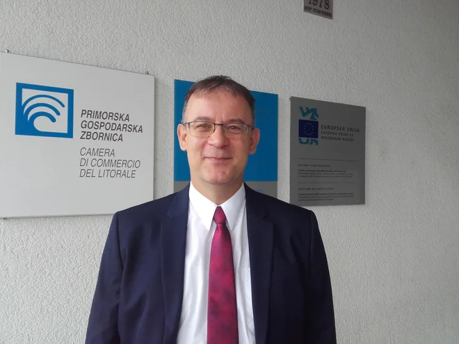 Pri gradnji poslovnih con gre za minimalen poseg v okolje, ki ustvarja nova kakovostna delovna mesta, pravi Robert Rakar, direktor Primorske gospodarske zbornice. FOTO: Nataša Čepar/Delo
