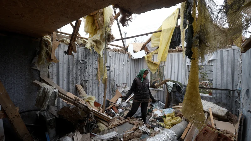Fotografija: Od prvega oktobra je ukrajinska vojska po besedah Zalužnega osvobodila 40 naselij v regiji Herson. FOTO: Valentyn Ogirenko/Reuters