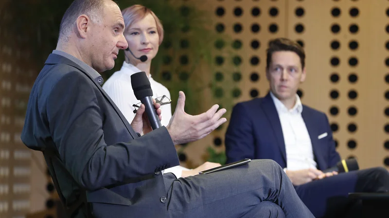 Fotografija: David Zorman, upravitelj, Generali Investments, in Andrej Kotar, poslovni direktor Smart Society, Endava. FOTO: Leon Vidic/Delo