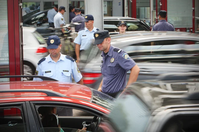 Hrvaška naj bi se s schengnom in prevzemom evra 1. januarja polno integrirala v EU. FOTO: Jure Eržen/DELO
