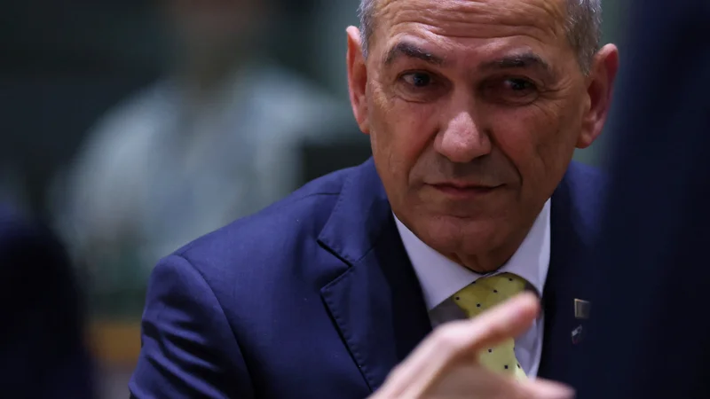 Fotografija: Janez Janša še naprej ostaja fantomski lik volitev in političnih razmerij v Sloveniji. FOTO: Johanna Geron/ Reuters