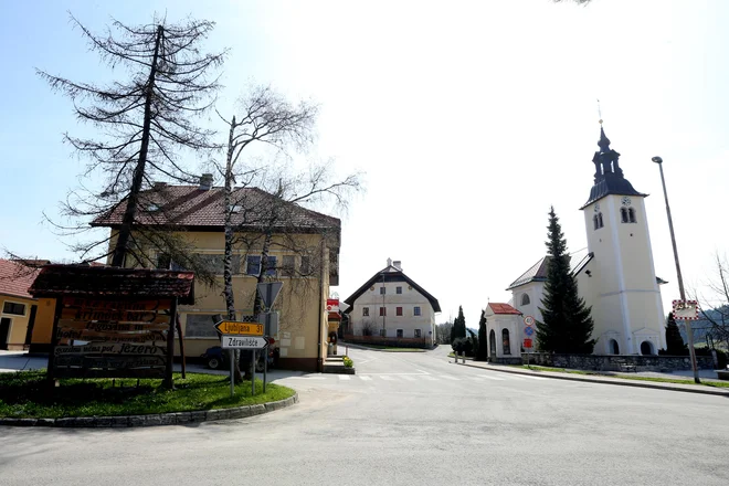 Preteklo nedeljo je bila na vrsti župnija Rakitna in maša iz tamkajšnje župne cerkve sv. Križa. FOTO TOMI LOMBAR
