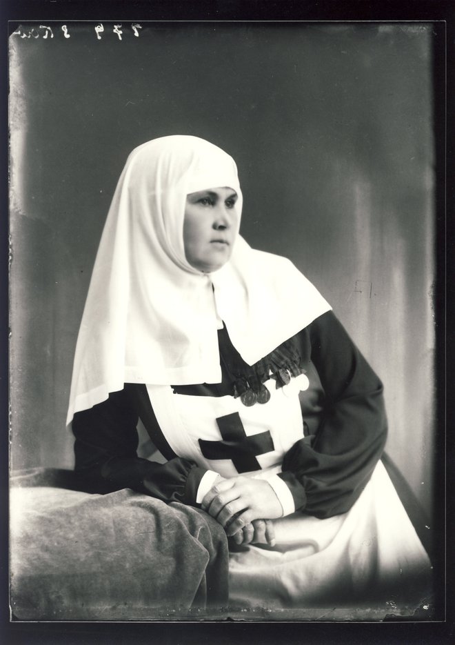 Medicinska sestra in redovnica v Celju leta 1930. FOTO: Josip Pelikan/hrani MNZC

