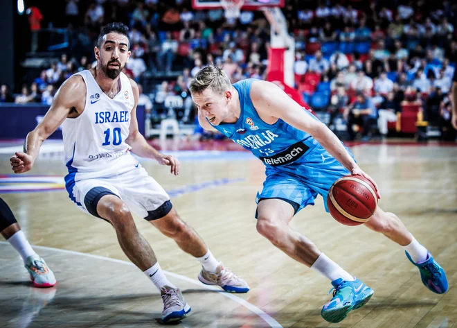 Miha Lapornik je v prvem polčasu dosegel edini tri slovenske trojke. FOTO: FIBA
