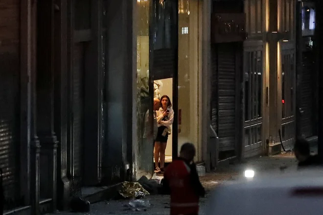 Na ulici se je leta 2016 že zgodil samomorilski napad, pri čemer so umrli štirje ljudje, 39 je bilo ranjenih. FOTO: Kemal Aslan/Reuters