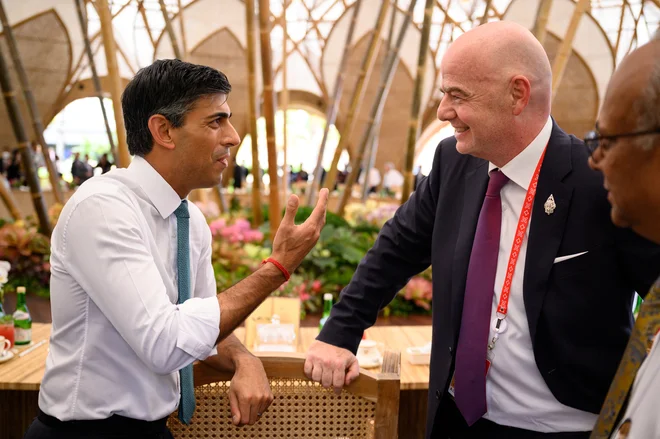Britanski premier Rishi Sunak in Gianni Infantino. REUTERS FOTO: Reuters
