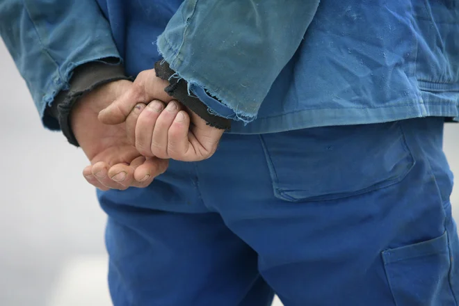 &raquo;Morali bi se dogovoriti o mehanizmu, ki bi preprečil, da bi rast plač na splošno zaostajala za rastjo minimalne. Posledica tega, kar se zdaj dogaja, je uravnilovka,&laquo; opozarja Jakob Počivavšek iz sindikata Pergam. FOTO: Leon Vidic
