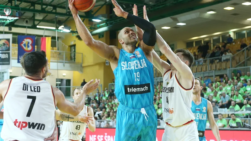 Fotografija: Jordan Morgan je bil prvi slovenski strelec v Tel Avivu in Kopru. FOTO: Jože Suhadolnik/Delo
