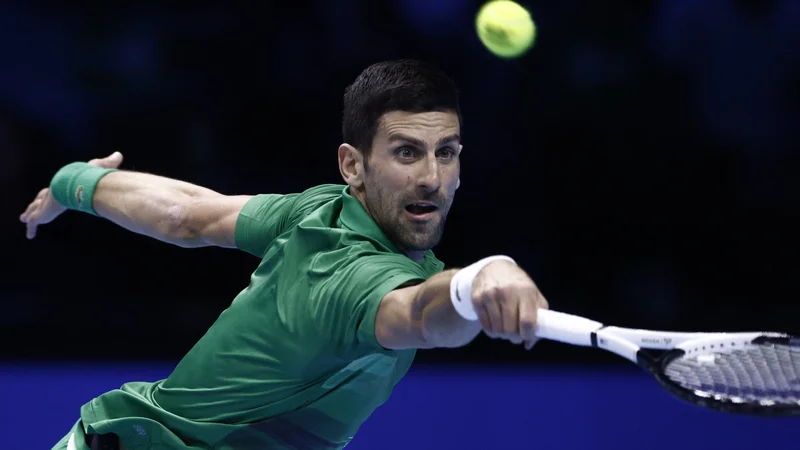 Fotografija: Novak Đoković je tudi ob koncu sezone na zelo visoki ravni tekmovalne pripravljenosti. FOTO: Guglielmo Mangiapane/Reuters