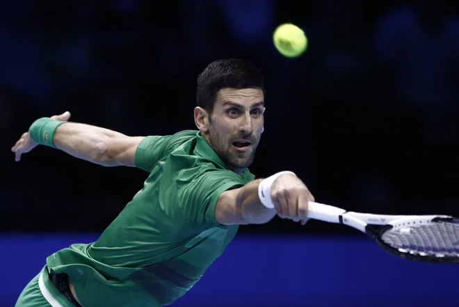 Novak Đoković je tudi ob koncu sezone na zelo visoki ravni tekmovalne pripravljenosti. FOTO: Guglielmo Mangiapane/Reuters