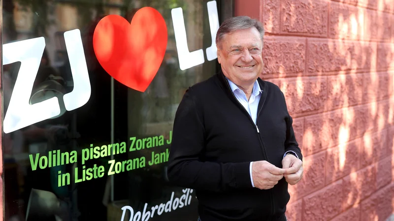 Fotografija: Po izgradnji povezovalnega kanala C0 bomo začeli graditi nov mestni predel v Stanežičah, napoveduje župan Zoran Janković. FOTO: Blaž Samec/Delo