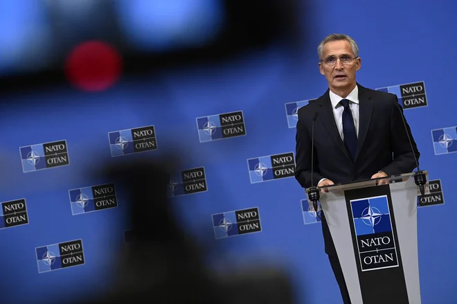 Jens Stoltenberg je na tiskovni konferenci dejal, da ni znakov, da bi bil napad na Poljsko nameren. FOTO: John Thys/AFP
