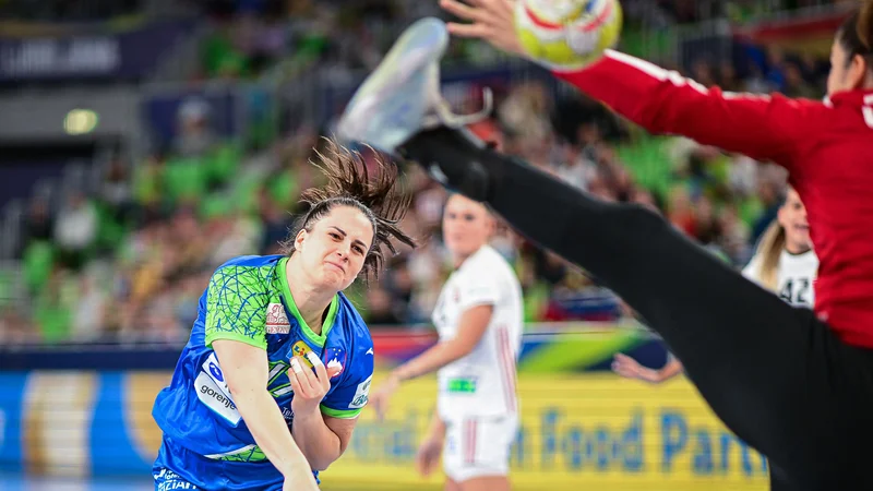 Fotografija: Nataša Ljepoja je bila ena najboljših krožnih napadalk na prvenstvu. FOTO: Jure Makovec/AFP