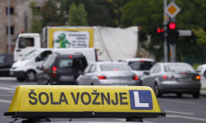 Kandidati z inštruktorjem božnje v povprečju prevozijo od 35 do 40 ur. Foto: Lombar Tomi
