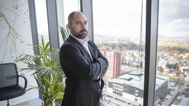 Fotografija: Podjetja, ki so v prehodu na digitalizacijo uspešna, morajo to narediti tako kot Amazon – usmeriti se na jedro svojega posla, pravi Vladimir Lukić.
FOTO: Leon Vidic