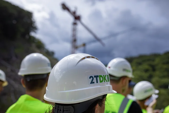 V 2TDK so pojasnili, da so podražitve posledica višjih cen gradbenih materialov, surovin in energentov, kar vpliva na celotno gradbeno panogo. FOTO: Voranc Vogel/Delo
