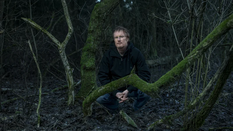 Fotografija: »Brez Mojce karkoli sploh ne bi imelo smisla. Ta del knjige je najbolj avtobiografski od vseh. Brez Mojce me najbrž ne bi bilo več,« pravi pisatelj. FOTO: Voranc Vogel/Delo