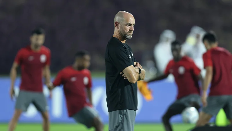 Fotografija: Katar ni le gostitelj, temveč celinski prvak, ki želi napredovati v osmino finala. Prvo tekmo na mundialu bo igral danes proti Ekvadorju. FOTO: Karim Jaafar/AFP
