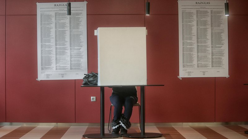 Fotografija: Lokalne volitve so najpomembnejši način vplivanja občanov na odločanje v skupnosti. FOTO: Blaž Samec/Delo
