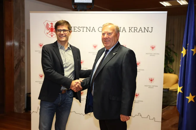 Kranjčani bodo decembra šli še enkrat na volitve. Rakovec se bo v drugem krogu pomeril z Ivom Bajcem. FOTO: Mediaspeed
